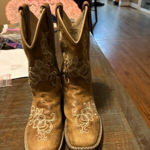 Shyanne Kids Tan Boots with White Embroidery